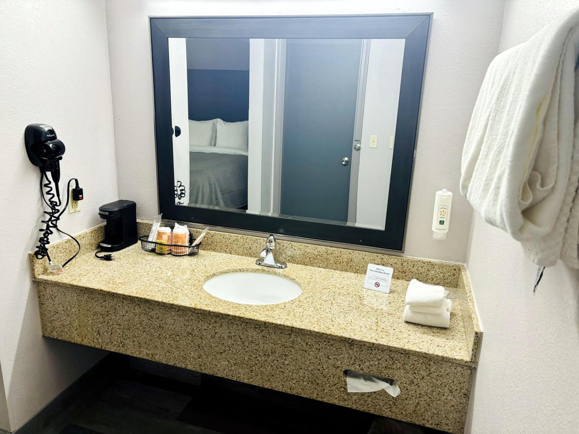 Quality Inn Raynham - Taunton מראה חיצוני תמונה